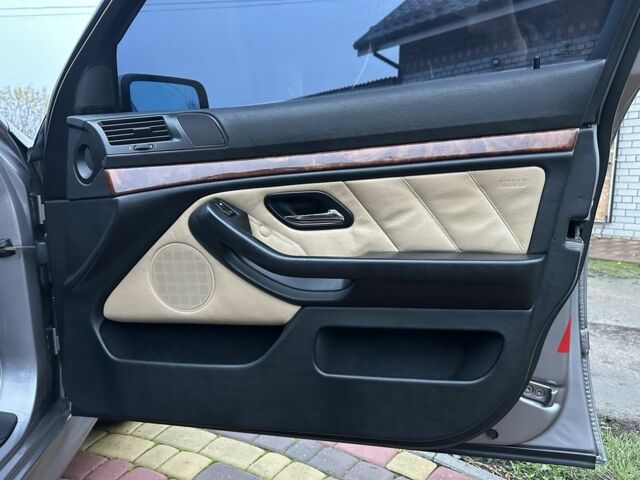 Сірий БМВ 5 Серія, об'ємом двигуна 2.5 л та пробігом 250 тис. км за 8000 $, фото 4 на Automoto.ua