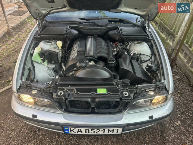 Серый БМВ 5 Серия, объемом двигателя 2.49 л и пробегом 315 тыс. км за 6000 $, фото 18 на Automoto.ua