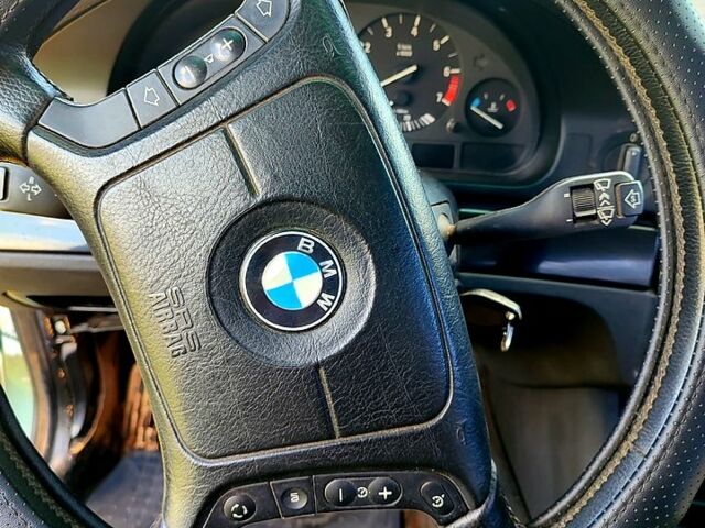 Серый БМВ 5 Серия, объемом двигателя 2.8 л и пробегом 210 тыс. км за 2700 $, фото 7 на Automoto.ua