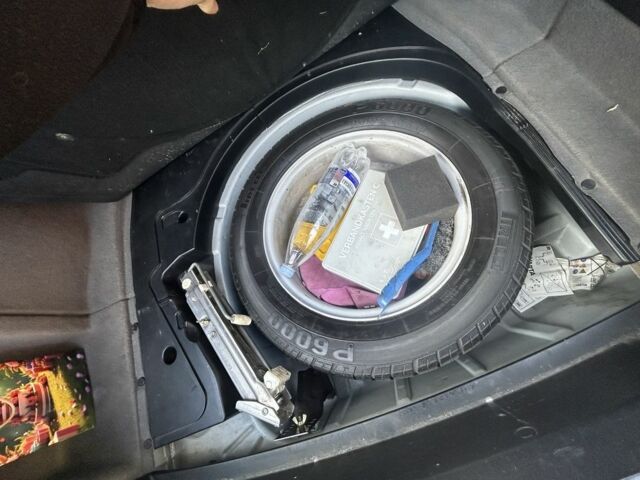 Серый БМВ 5 Серия, объемом двигателя 2.5 л и пробегом 315 тыс. км за 6000 $, фото 6 на Automoto.ua