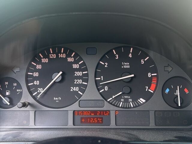 Серый БМВ 5 Серия, объемом двигателя 2.5 л и пробегом 315 тыс. км за 6000 $, фото 4 на Automoto.ua