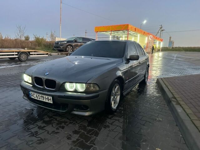 Серый БМВ 5 Серия, объемом двигателя 2.8 л и пробегом 250 тыс. км за 2500 $, фото 2 на Automoto.ua