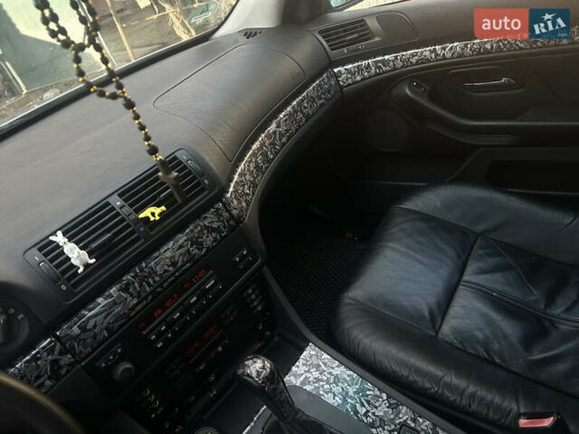 Серый БМВ 5 Серия, объемом двигателя 2.49 л и пробегом 315 тыс. км за 6000 $, фото 13 на Automoto.ua