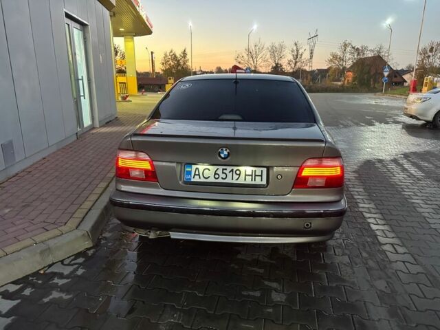 Серый БМВ 5 Серия, объемом двигателя 2.8 л и пробегом 250 тыс. км за 2500 $, фото 6 на Automoto.ua