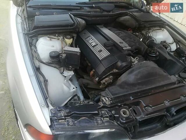 Сірий БМВ 5 Серія, об'ємом двигуна 2 л та пробігом 530 тис. км за 5000 $, фото 31 на Automoto.ua