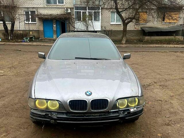 Серый БМВ 5 Серия, объемом двигателя 2.8 л и пробегом 0 тыс. км за 2400 $, фото 4 на Automoto.ua