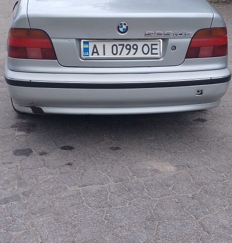Серый БМВ 5 Серия, объемом двигателя 2.5 л и пробегом 334 тыс. км за 3000 $, фото 1 на Automoto.ua