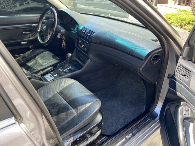 Серый БМВ 5 Серия, объемом двигателя 2 л и пробегом 400 тыс. км за 3200 $, фото 5 на Automoto.ua