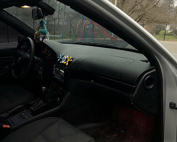 Серый БМВ 5 Серия, объемом двигателя 2.5 л и пробегом 340 тыс. км за 4499 $, фото 17 на Automoto.ua