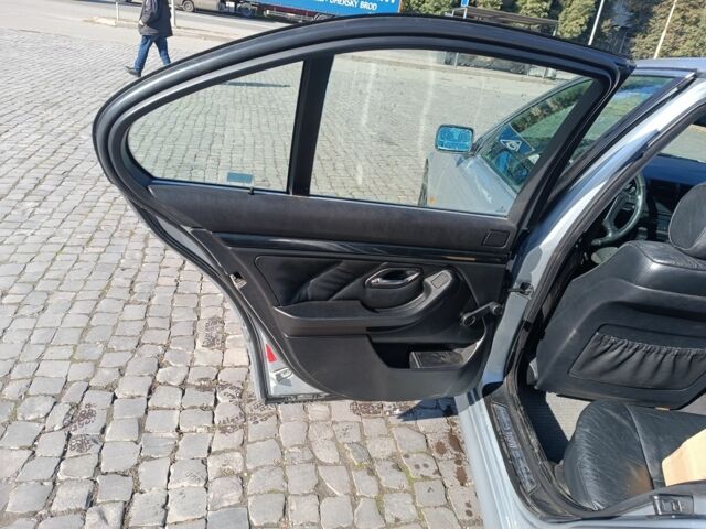 Серый БМВ 5 Серия, объемом двигателя 2.5 л и пробегом 230 тыс. км за 4600 $, фото 8 на Automoto.ua