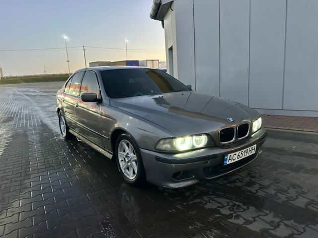 Серый БМВ 5 Серия, объемом двигателя 2.8 л и пробегом 250 тыс. км за 2500 $, фото 1 на Automoto.ua