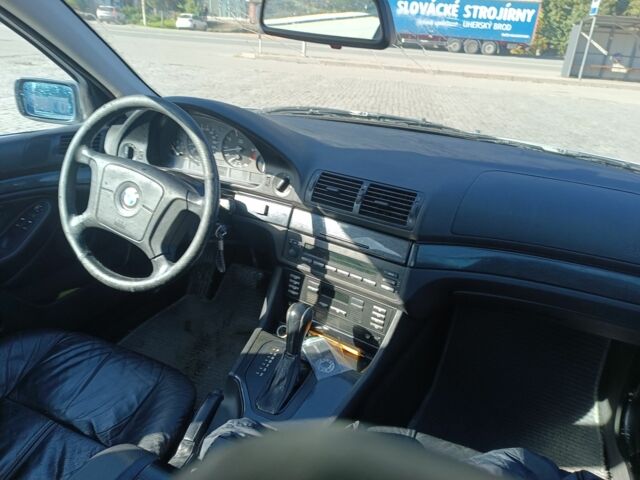 Серый БМВ 5 Серия, объемом двигателя 2.5 л и пробегом 230 тыс. км за 4600 $, фото 6 на Automoto.ua