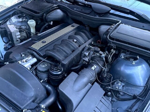 Сірий БМВ 5 Серія, об'ємом двигуна 2.5 л та пробігом 422 тис. км за 4500 $, фото 9 на Automoto.ua