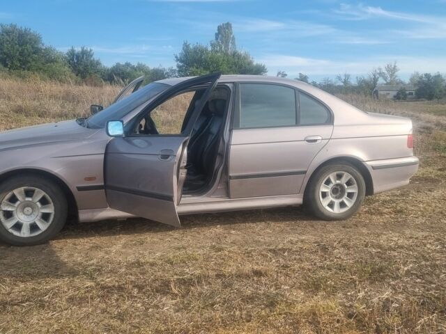 Серый БМВ 5 Серия, объемом двигателя 2 л и пробегом 514 тыс. км за 3700 $, фото 10 на Automoto.ua