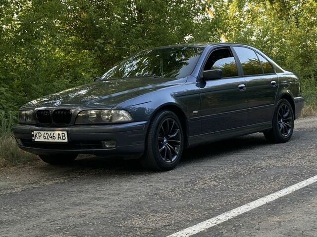 Серый БМВ 5 Серия, объемом двигателя 2.5 л и пробегом 268 тыс. км за 6500 $, фото 2 на Automoto.ua