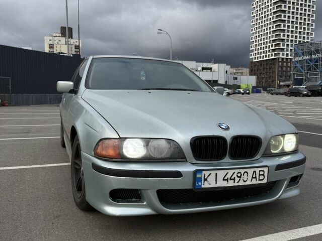 Серый БМВ 5 Серия, объемом двигателя 2 л и пробегом 350 тыс. км за 3300 $, фото 1 на Automoto.ua