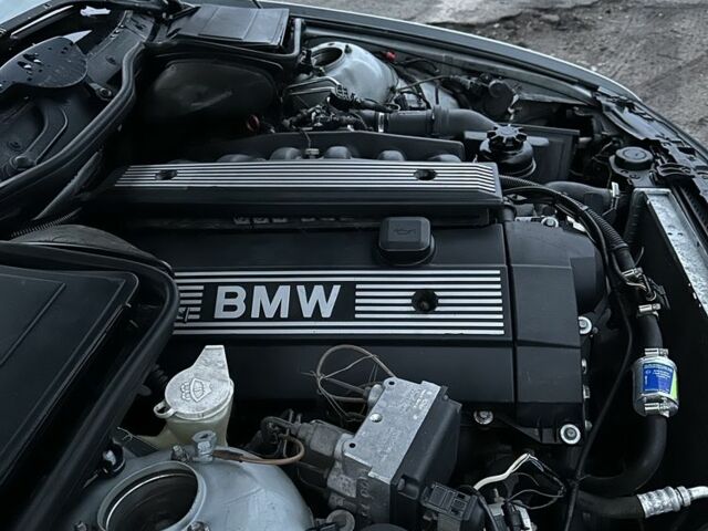 Серый БМВ 5 Серия, объемом двигателя 2.8 л и пробегом 270 тыс. км за 4300 $, фото 8 на Automoto.ua