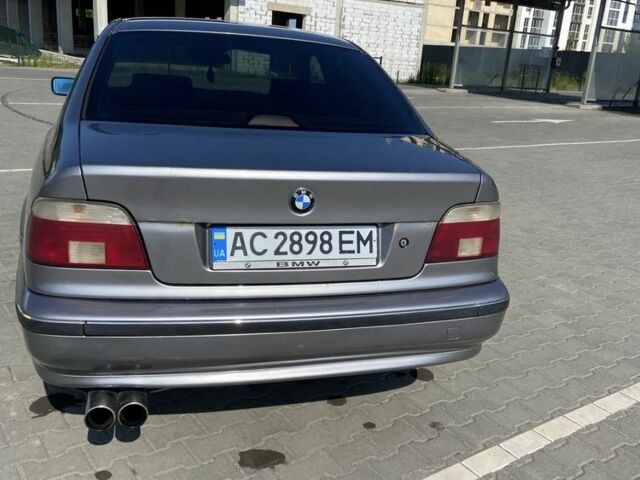 Серый БМВ 5 Серия, объемом двигателя 2.3 л и пробегом 418 тыс. км за 3600 $, фото 2 на Automoto.ua