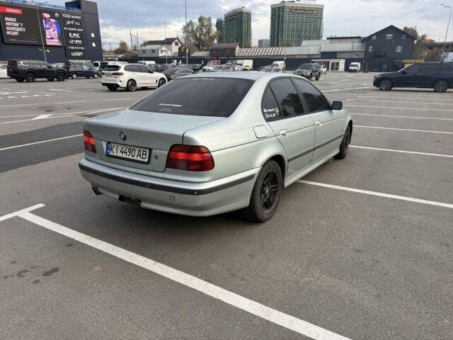 Серый БМВ 5 Серия, объемом двигателя 2 л и пробегом 350 тыс. км за 3300 $, фото 5 на Automoto.ua