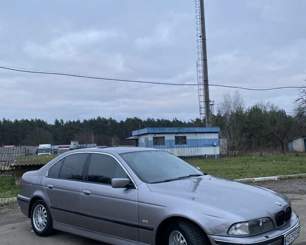 Серый БМВ 5 Серия, объемом двигателя 2.8 л и пробегом 420 тыс. км за 3500 $, фото 5 на Automoto.ua