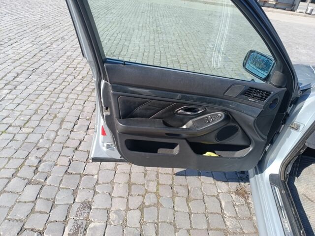 Серый БМВ 5 Серия, объемом двигателя 2.5 л и пробегом 230 тыс. км за 4600 $, фото 11 на Automoto.ua