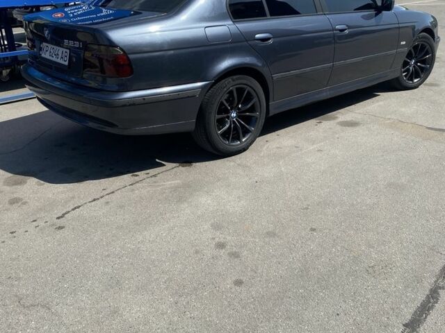 Серый БМВ 5 Серия, объемом двигателя 2.5 л и пробегом 268 тыс. км за 6500 $, фото 4 на Automoto.ua