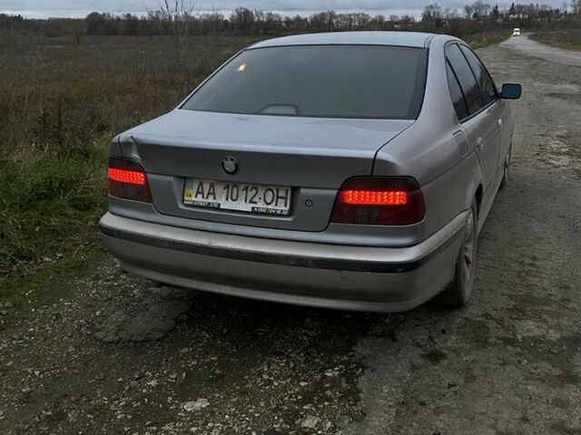 Серый БМВ 5 Серия, объемом двигателя 2 л и пробегом 300 тыс. км за 2850 $, фото 5 на Automoto.ua