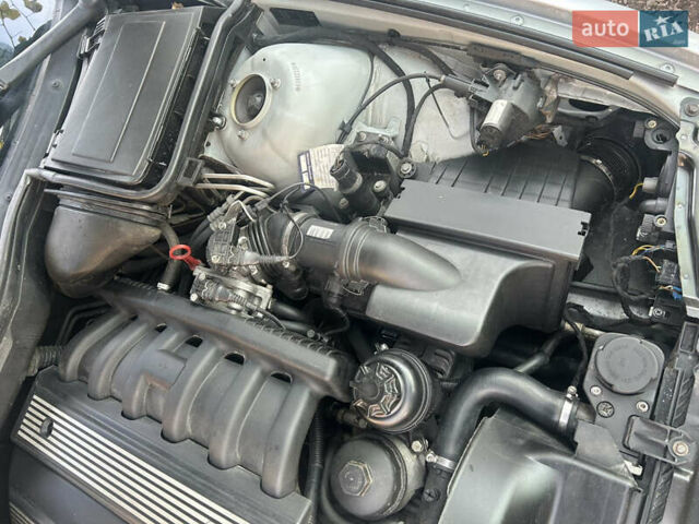 Серый БМВ 5 Серия, объемом двигателя 2.49 л и пробегом 315 тыс. км за 6000 $, фото 16 на Automoto.ua