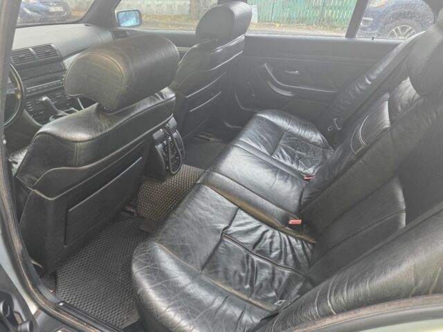 Серый БМВ 5 Серия, объемом двигателя 2.5 л и пробегом 300 тыс. км за 3600 $, фото 12 на Automoto.ua