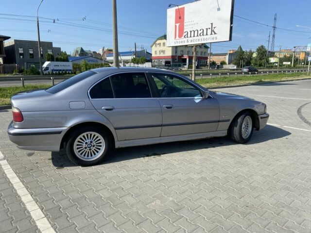 Серый БМВ 5 Серия, объемом двигателя 2.3 л и пробегом 418 тыс. км за 3600 $, фото 1 на Automoto.ua