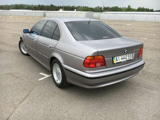 БМВ 5 Серия 1997 в Киеве на Automoto.ua Серый БМВ 5 Серия, объемом двигателя 3.5 л и пробегом 263 тыс. км за 7200 $, фото 1 на Automoto.ua