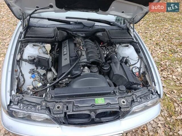 Серый БМВ 5 Серия, объемом двигателя 1.99 л и пробегом 389 тыс. км за 3800 $, фото 28 на Automoto.ua