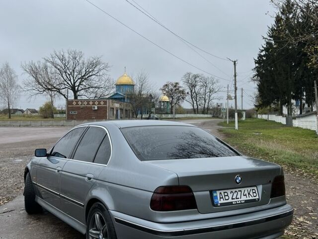 Серый БМВ 5 Серия, объемом двигателя 2.5 л и пробегом 300 тыс. км за 4350 $, фото 4 на Automoto.ua