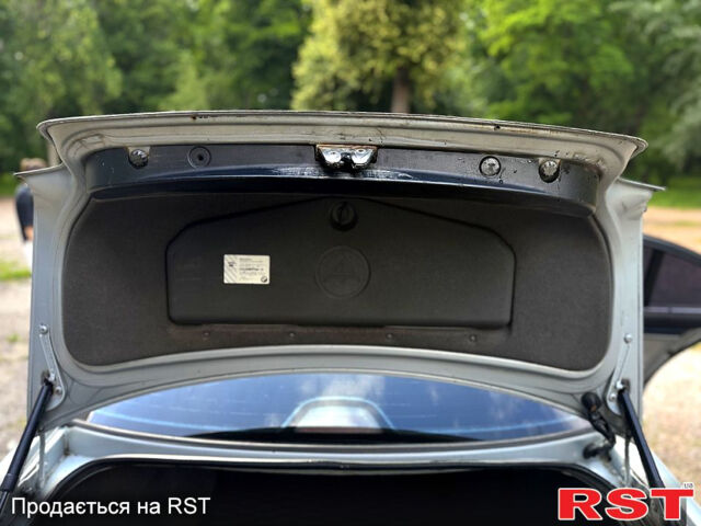 Серый БМВ 5 Серия, объемом двигателя 2 л и пробегом 327 тыс. км за 3500 $, фото 6 на Automoto.ua