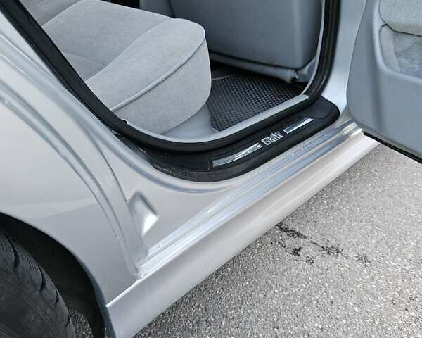 БМВ 5 Серия 1997 в Киеве на Automoto.ua Серый БМВ 5 Серия, объемом двигателя 2.5 л и пробегом 375 тыс. км за 4900 $, фото 38 на Automoto.ua