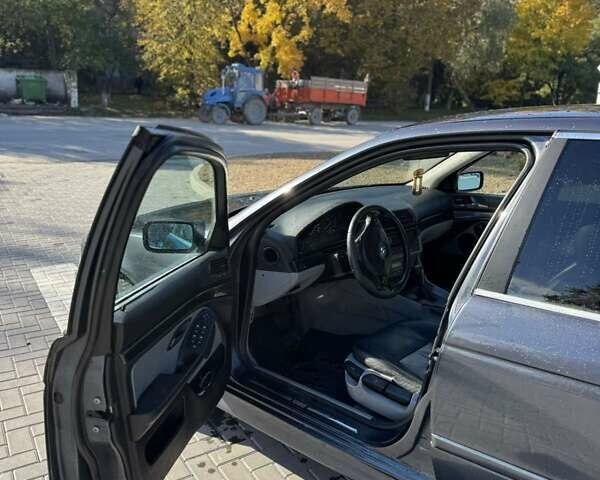 Сірий БМВ 5 Серія, об'ємом двигуна 2.5 л та пробігом 345 тис. км за 3700 $, фото 9 на Automoto.ua