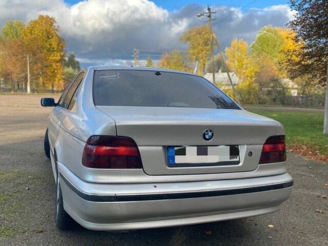 Серый БМВ 5 Серия, объемом двигателя 2.5 л и пробегом 425 тыс. км за 3550 $, фото 1 на Automoto.ua