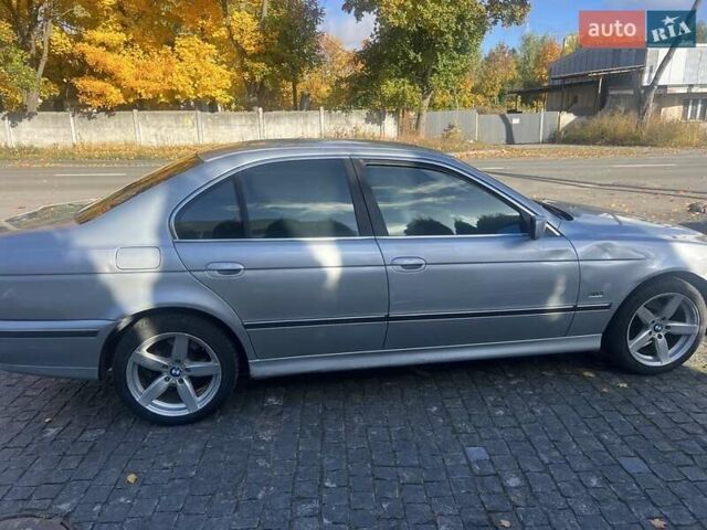 Серый БМВ 5 Серия, объемом двигателя 2 л и пробегом 500 тыс. км за 3300 $, фото 4 на Automoto.ua