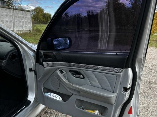 Серый БМВ 5 Серия, объемом двигателя 2.5 л и пробегом 502 тыс. км за 3000 $, фото 11 на Automoto.ua