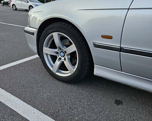 БМВ 5 Серия 1997 в Киеве на Automoto.ua Серый БМВ 5 Серия, объемом двигателя 2.5 л и пробегом 375 тыс. км за 4900 $, фото 34 на Automoto.ua