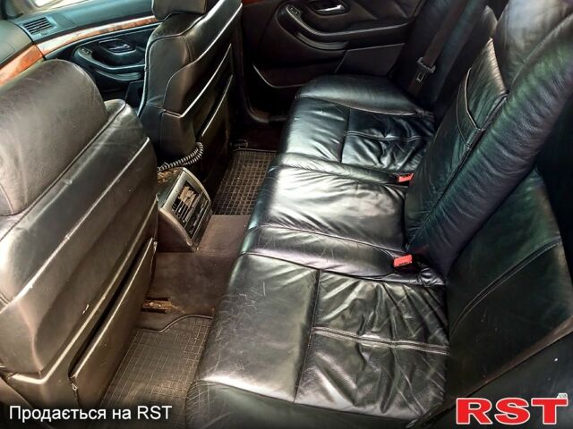 Серый БМВ 5 Серия, объемом двигателя 3.5 л и пробегом 400 тыс. км за 4200 $, фото 6 на Automoto.ua