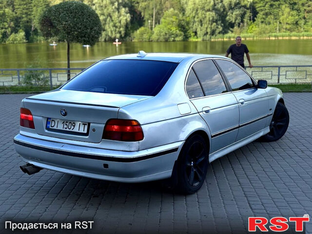 Серый БМВ 5 Серия, объемом двигателя 2 л и пробегом 327 тыс. км за 3500 $, фото 1 на Automoto.ua