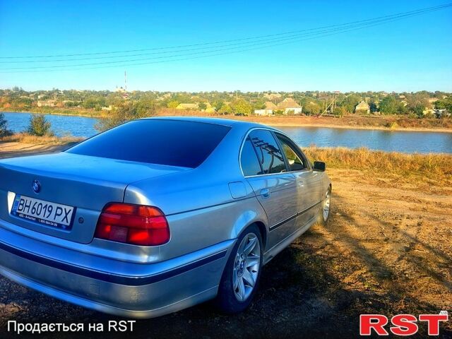 Серый БМВ 5 Серия, объемом двигателя 2 л и пробегом 300 тыс. км за 3000 $, фото 2 на Automoto.ua