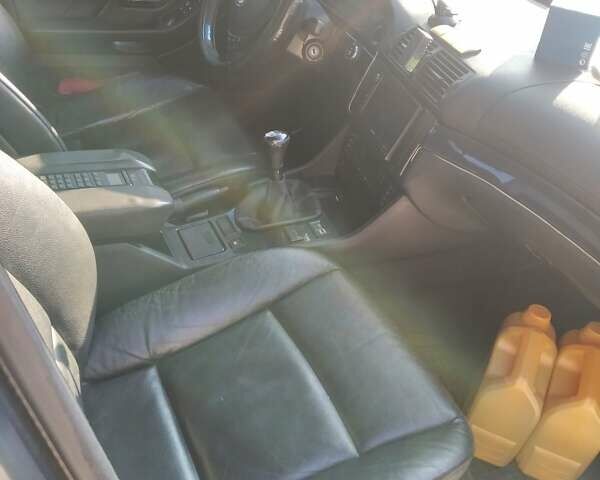 Серый БМВ 5 Серия, объемом двигателя 2 л и пробегом 300 тыс. км за 6000 $, фото 5 на Automoto.ua