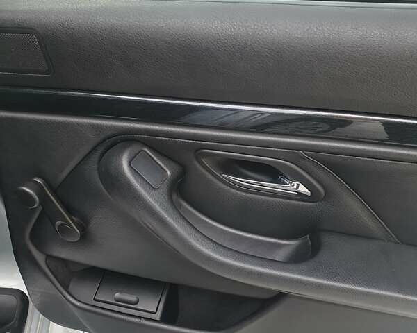 БМВ 5 Серия 1997 в Львове на Automoto.ua Серый БМВ 5 Серия, объемом двигателя 2.5 л и пробегом 433 тыс. км за 2700 $, фото 12 на Automoto.ua