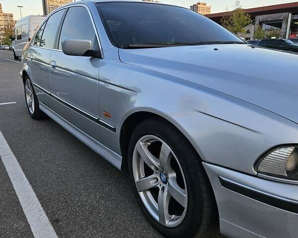 БМВ 5 Серия 1997 в Киеве на Automoto.ua Серый БМВ 5 Серия, объемом двигателя 2.5 л и пробегом 375 тыс. км за 4900 $, фото 1 на Automoto.ua