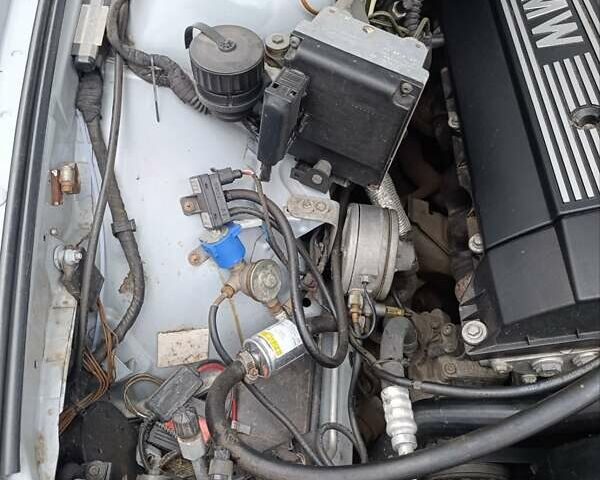 Серый БМВ 5 Серия, объемом двигателя 1.99 л и пробегом 389 тыс. км за 3800 $, фото 25 на Automoto.ua