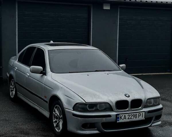 Серый БМВ 5 Серия, объемом двигателя 3 л и пробегом 244 тыс. км за 4600 $, фото 6 на Automoto.ua