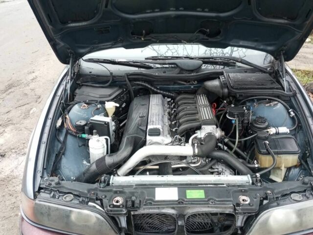 Сірий БМВ 5 Серія, об'ємом двигуна 2.5 л та пробігом 300 тис. км за 3000 $, фото 5 на Automoto.ua