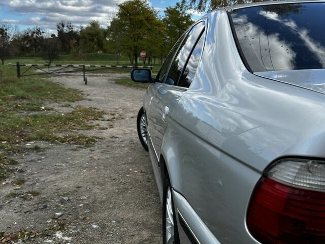 Серый БМВ 5 Серия, объемом двигателя 2.5 л и пробегом 502 тыс. км за 3000 $, фото 3 на Automoto.ua